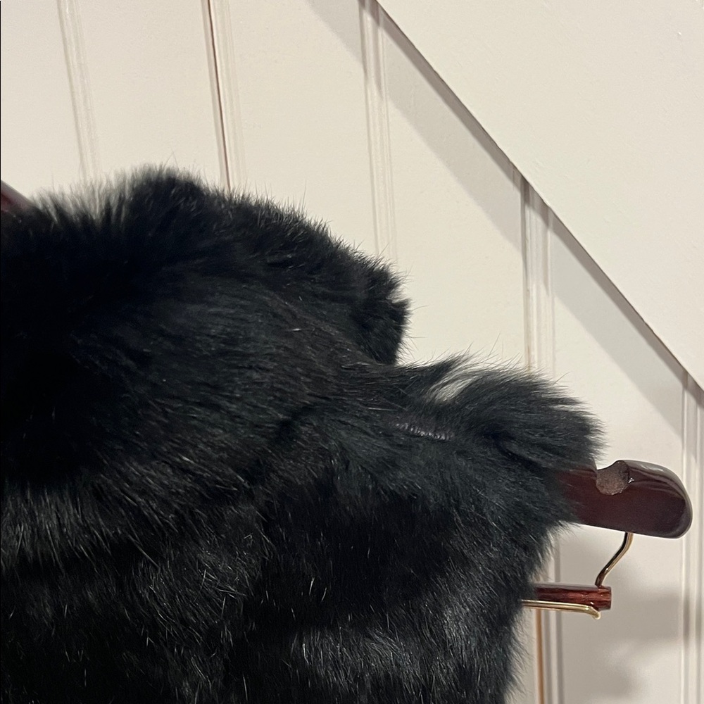 Black Rabbit Fur Vest - Picture 7 of 11